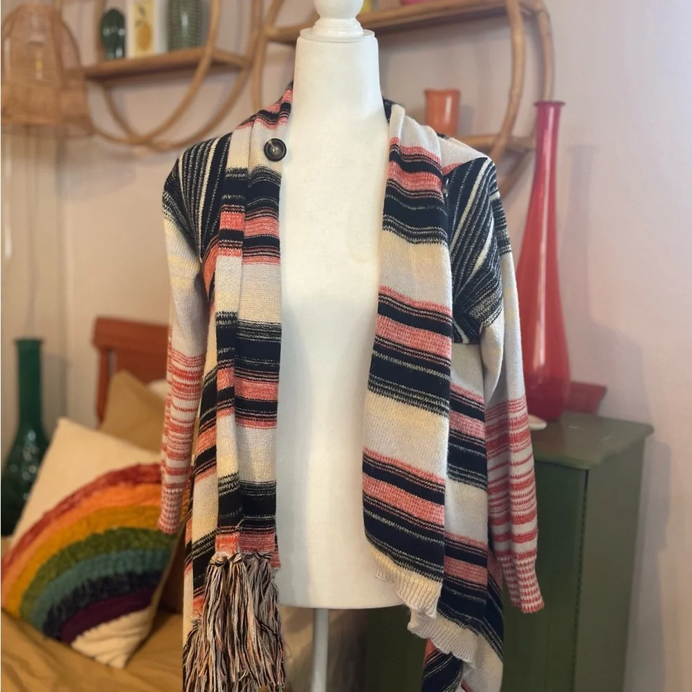 🖤 FINAL PRICE Thick Striped Fringe Sweater 🖤 Final Price - Picture 2 of 7